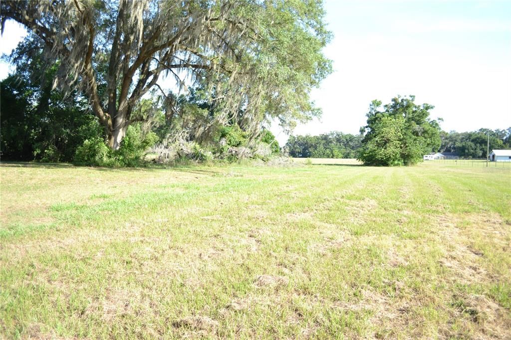 待售: $499,900 (2 贝兹, 1 浴室, 1787 平方英尺)