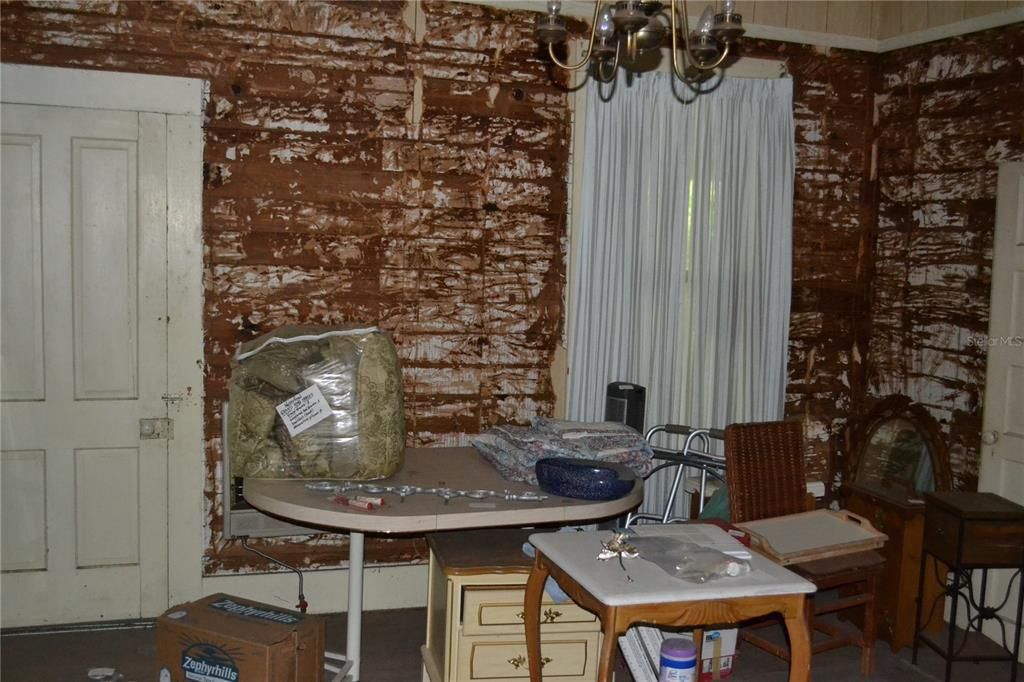 待售: $499,900 (2 贝兹, 1 浴室, 1787 平方英尺)