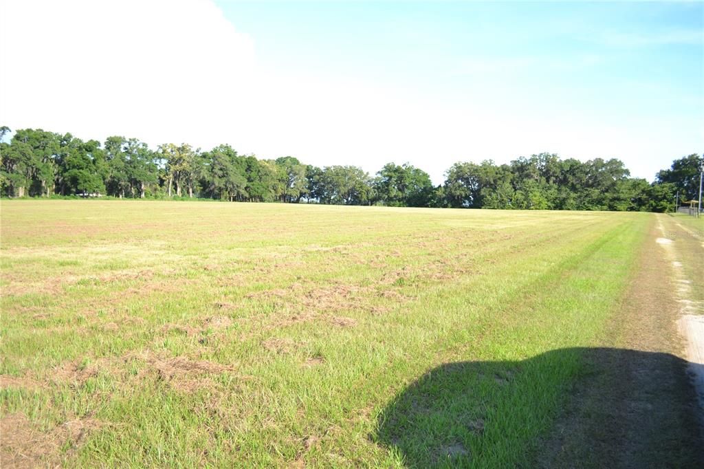 待售: $499,900 (2 贝兹, 1 浴室, 1787 平方英尺)