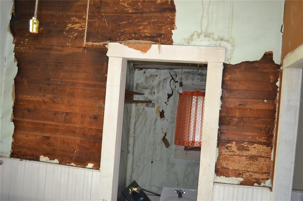 待售: $499,900 (2 贝兹, 1 浴室, 1787 平方英尺)