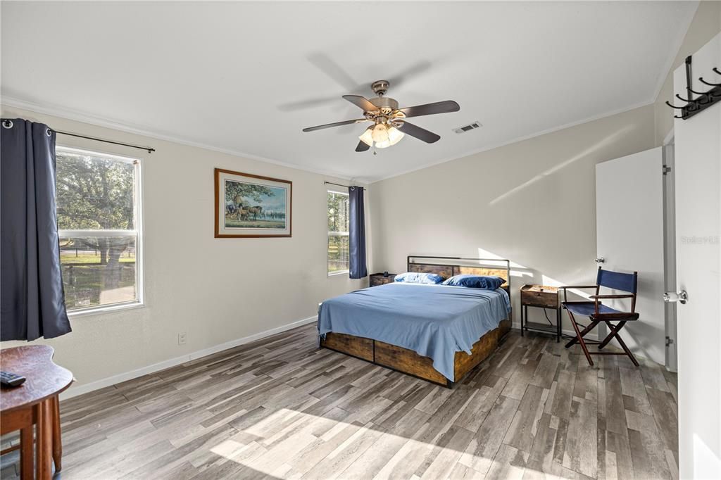 Active With Contract: $322,500 (4 beds, 2 baths, 1620 Square Feet)