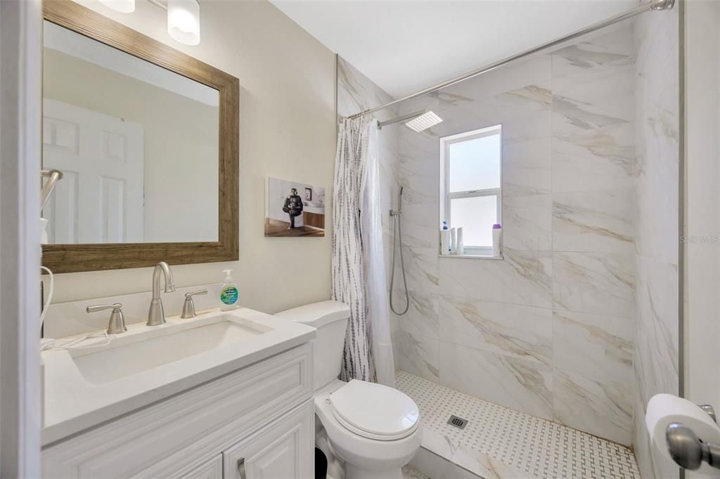 合同活跃: $2,750 (3 贝兹, 2 浴室, 1204 平方英尺)