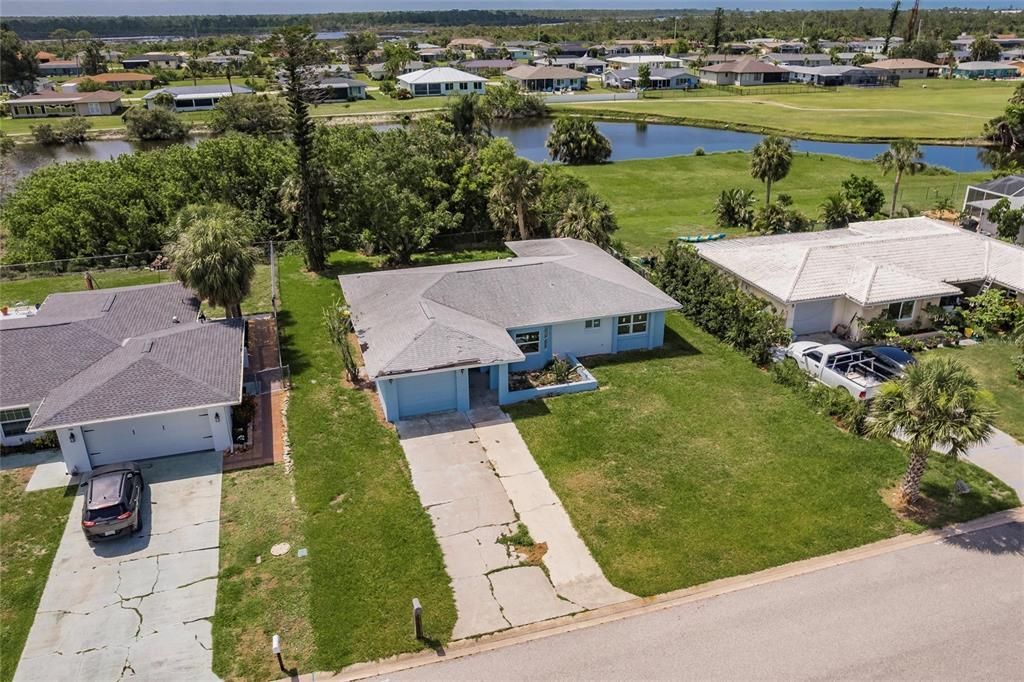 合同活跃: $210,000 (2 贝兹, 2 浴室, 1542 平方英尺)