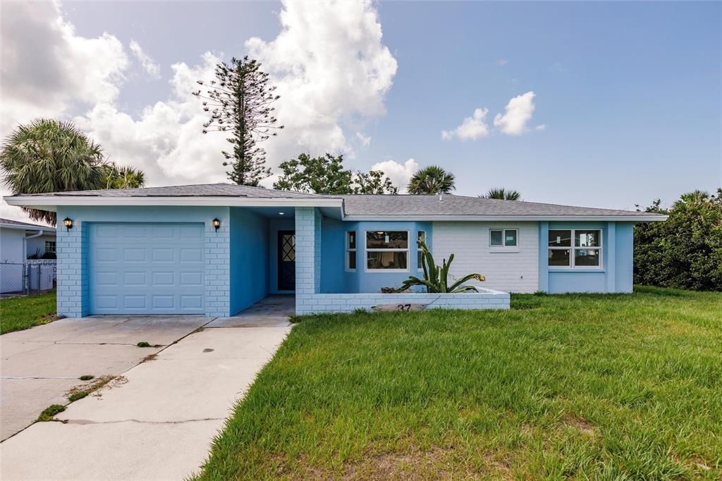 合同活跃: $210,000 (2 贝兹, 2 浴室, 1542 平方英尺)