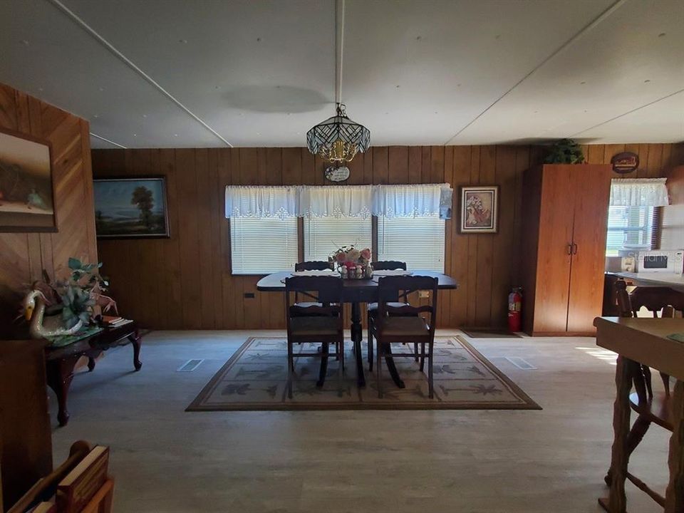 待售: $90,000 (2 贝兹, 2 浴室, 672 平方英尺)