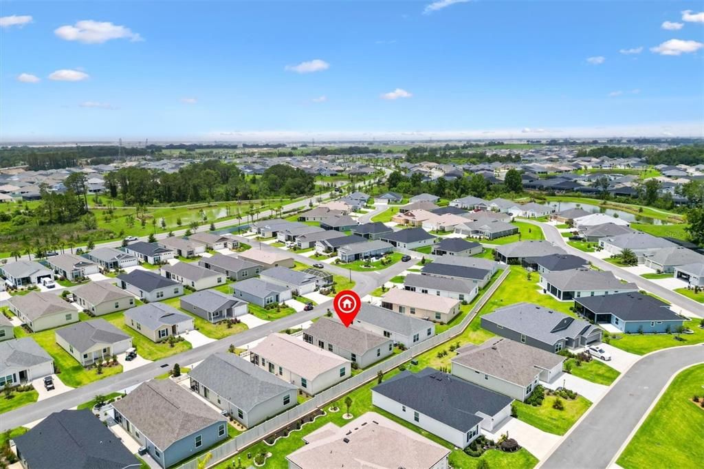 Active With Contract: $249,900 (2 beds, 2 baths, 1148 Square Feet)