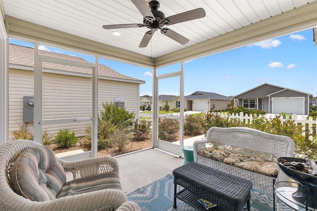 Active With Contract: $249,900 (2 beds, 2 baths, 1148 Square Feet)