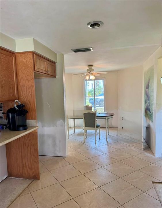 待售: $398,900 (2 贝兹, 2 浴室, 1391 平方英尺)