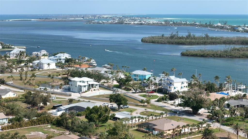 待售: $398,900 (2 贝兹, 2 浴室, 1391 平方英尺)