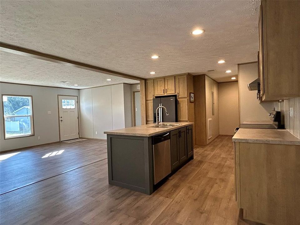 En Venta: $284,900 (3 camas, 2 baños, 1512 Pies cuadrados)