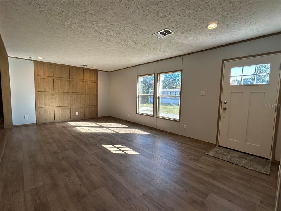 En Venta: $284,900 (3 camas, 2 baños, 1512 Pies cuadrados)