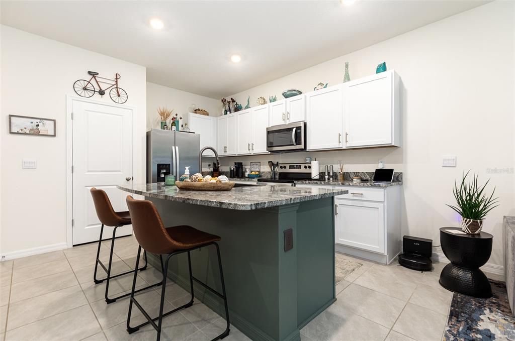 For Sale: $270,000 (3 beds, 2 baths, 1695 Square Feet)