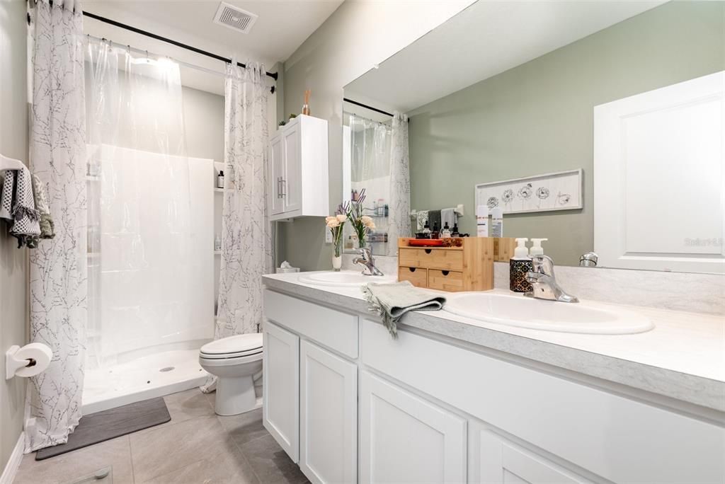 For Sale: $270,000 (3 beds, 2 baths, 1695 Square Feet)