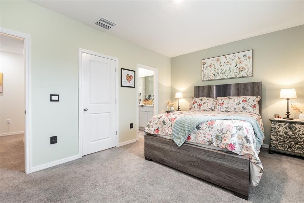 For Sale: $270,000 (3 beds, 2 baths, 1695 Square Feet)