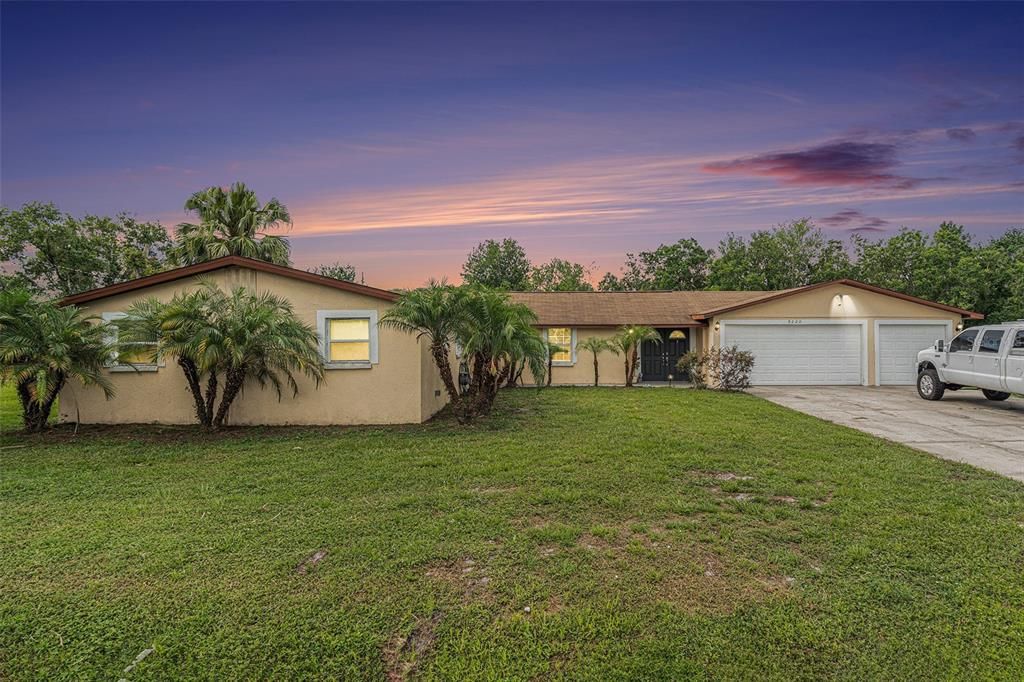 Active With Contract: $450,000 (3 beds, 2 baths, 2059 Square Feet)