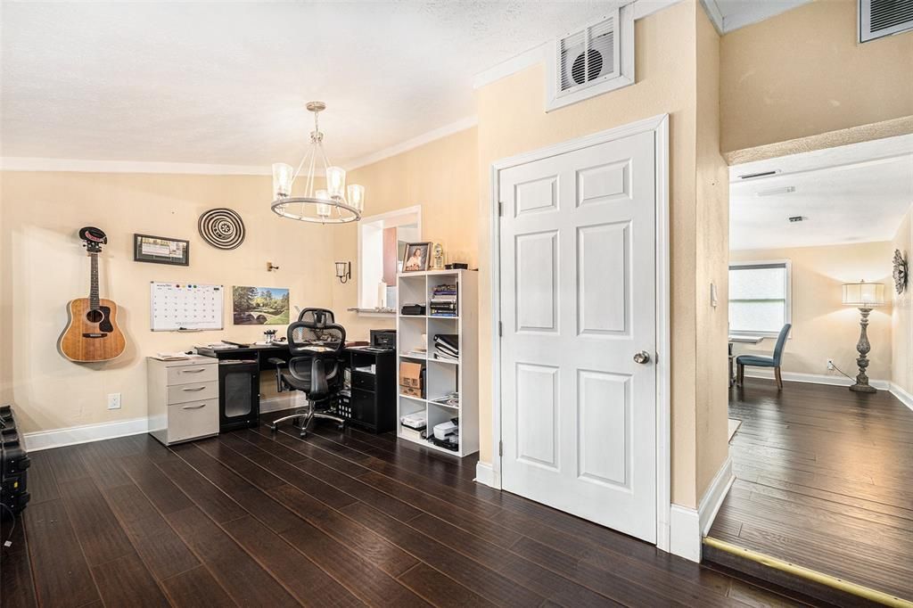 Active With Contract: $450,000 (3 beds, 2 baths, 2059 Square Feet)