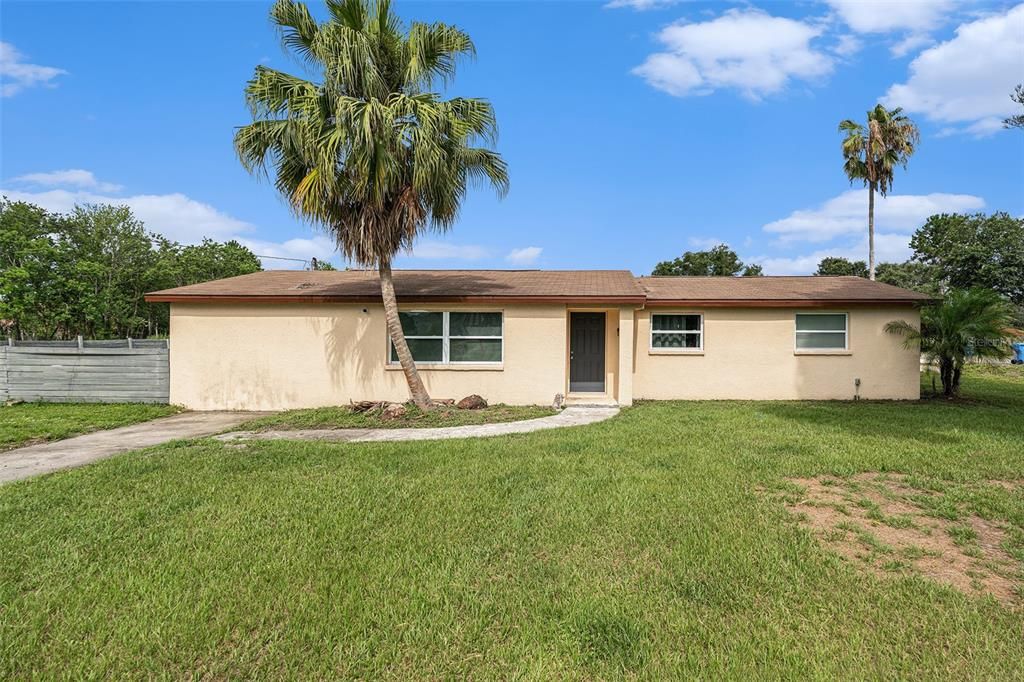 Active With Contract: $450,000 (3 beds, 2 baths, 2059 Square Feet)