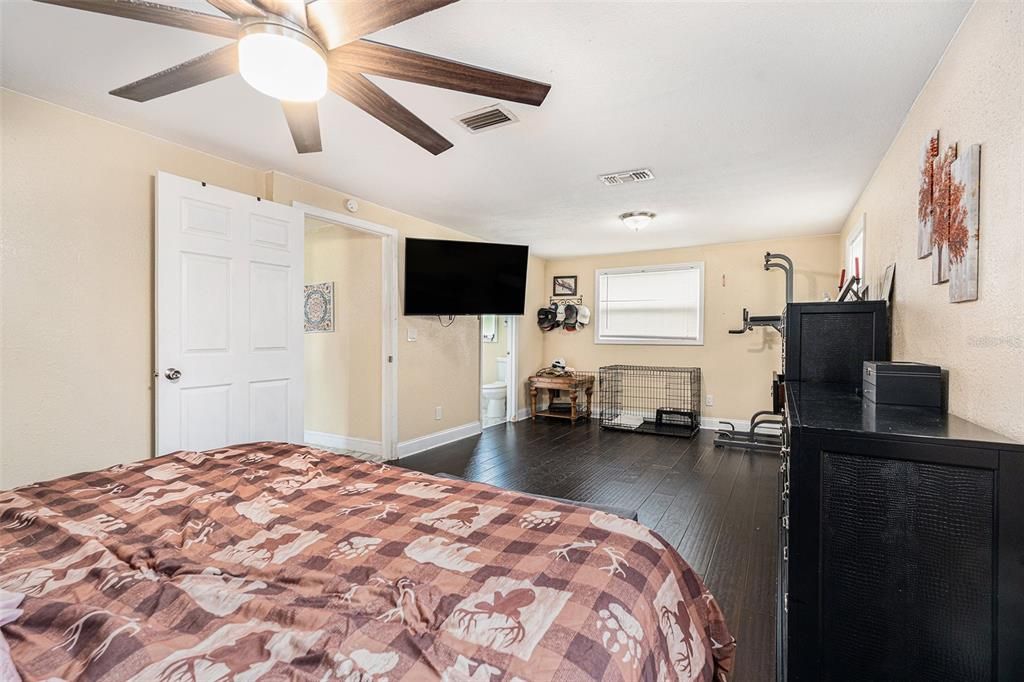 Active With Contract: $450,000 (3 beds, 2 baths, 2059 Square Feet)