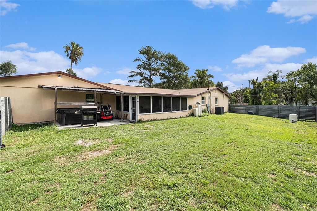 Active With Contract: $450,000 (3 beds, 2 baths, 2059 Square Feet)