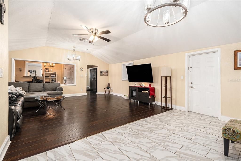 Active With Contract: $450,000 (3 beds, 2 baths, 2059 Square Feet)