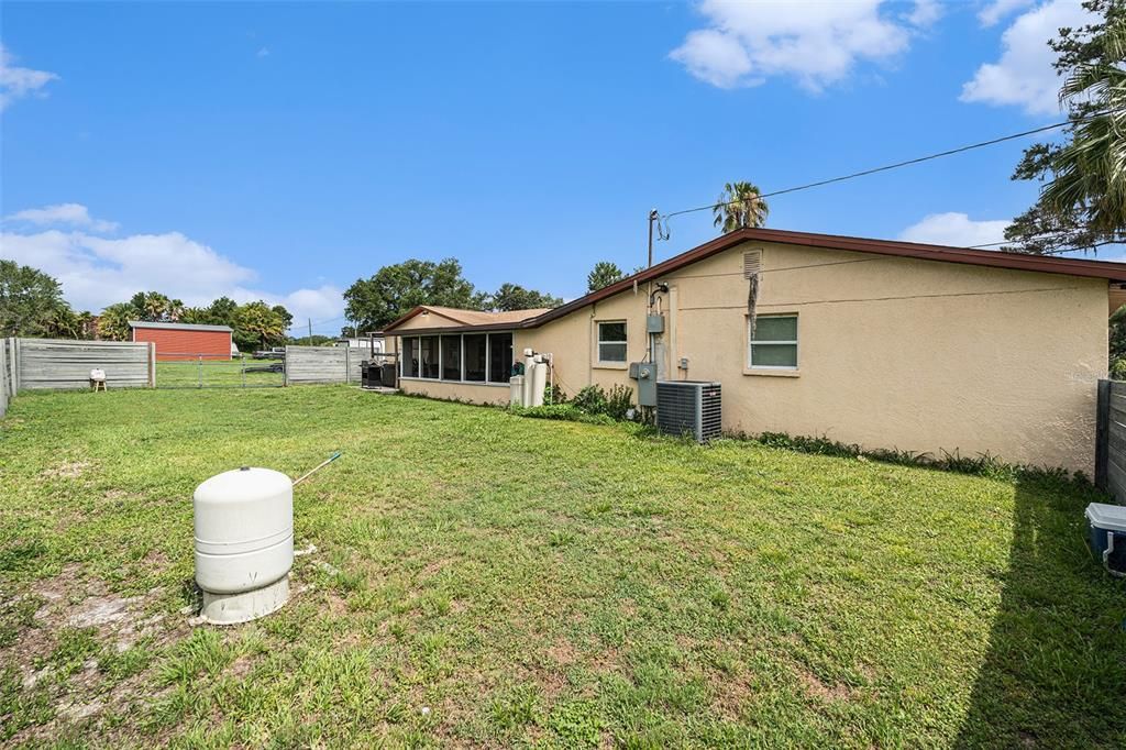 Active With Contract: $450,000 (3 beds, 2 baths, 2059 Square Feet)