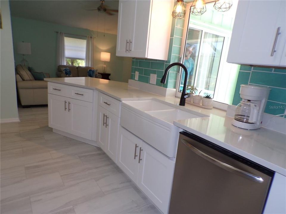 В аренду: $3,350 (3 спален, 2 ванн, 1922 Квадратных фут)