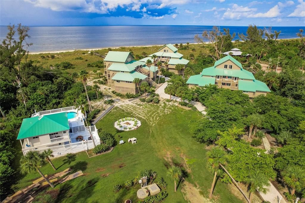 For Sale: $299,900 (1 beds, 1 baths, 787 Square Feet)