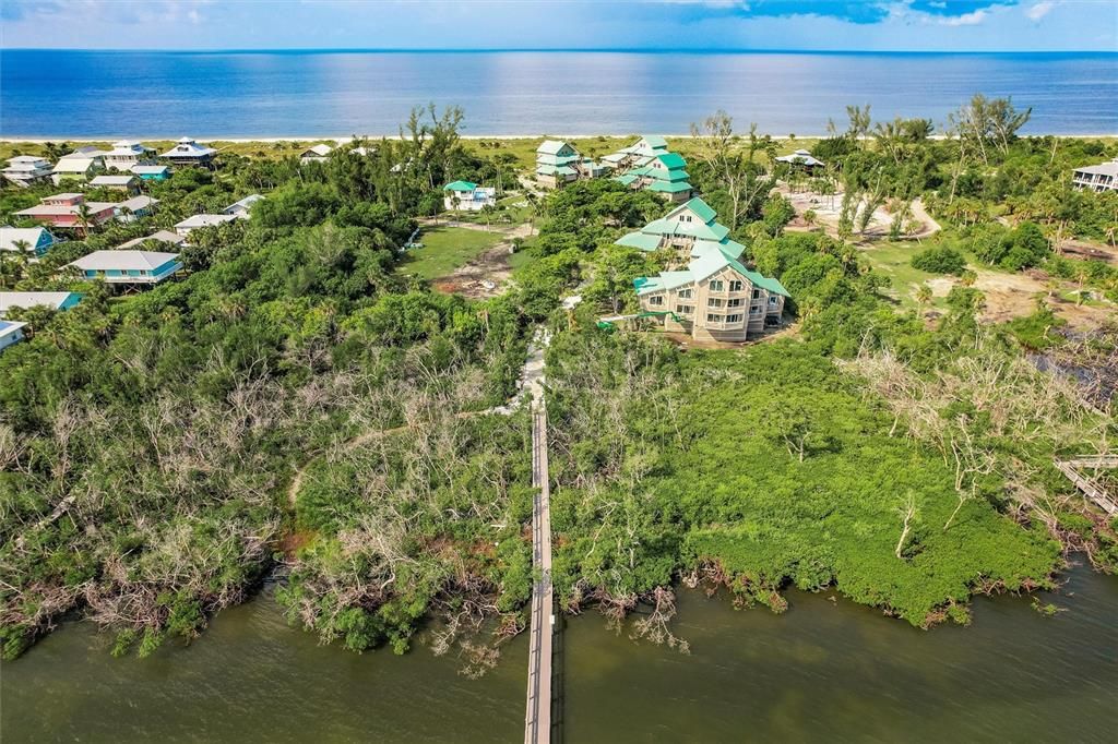 For Sale: $299,900 (1 beds, 1 baths, 787 Square Feet)