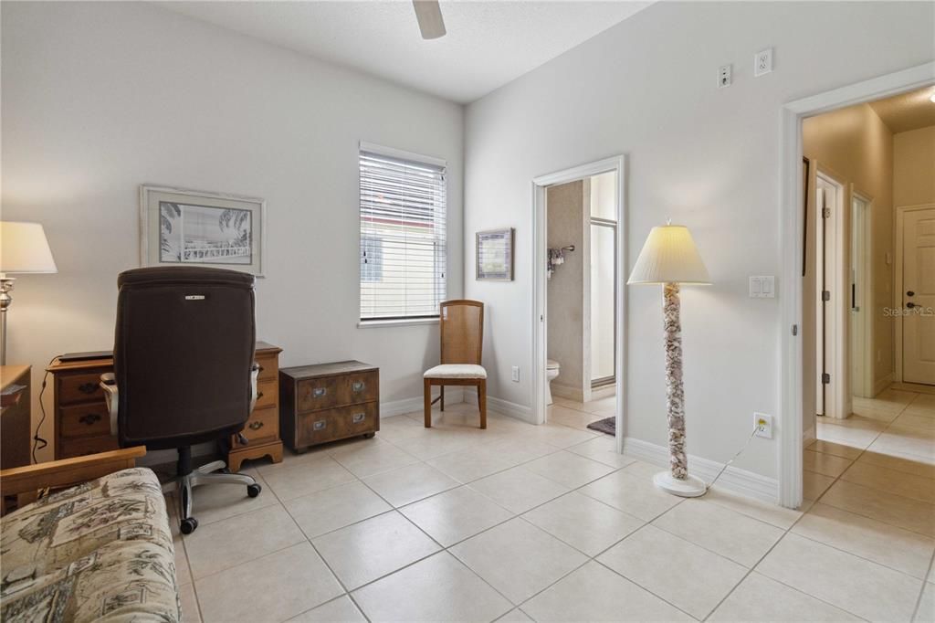 待售: $799,900 (3 贝兹, 3 浴室, 2701 平方英尺)