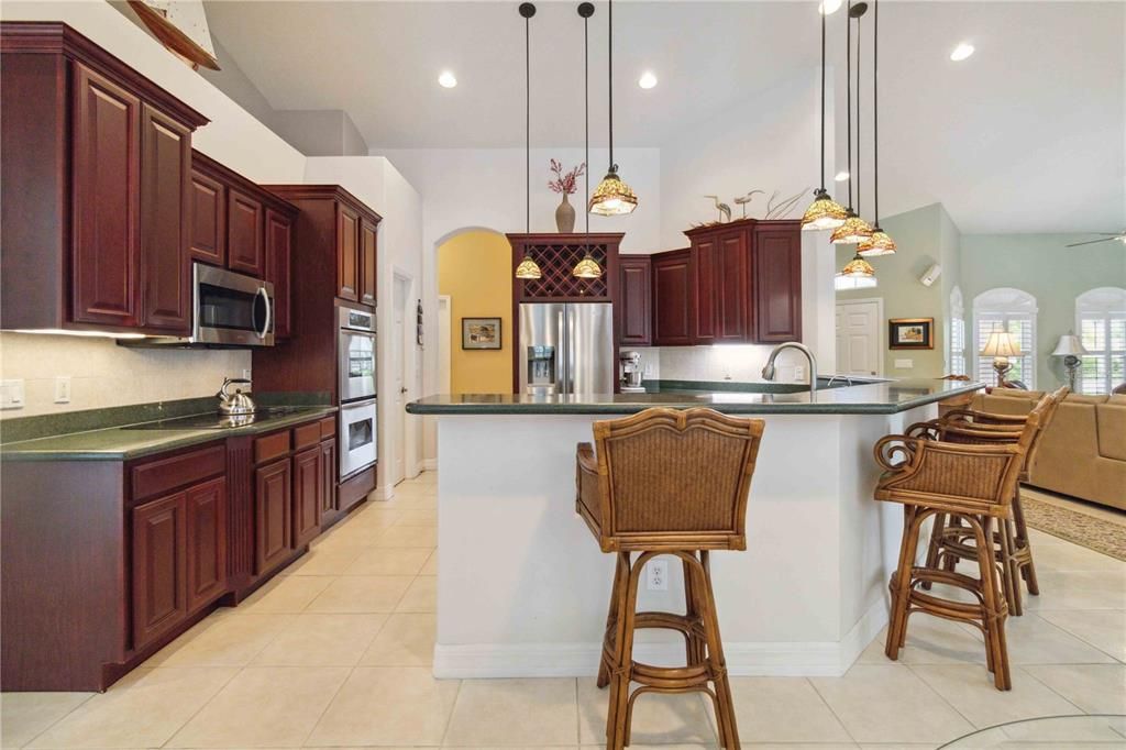 待售: $799,900 (3 贝兹, 3 浴室, 2701 平方英尺)