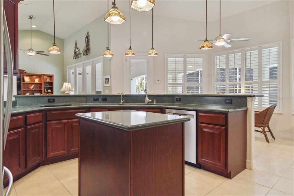 待售: $799,900 (3 贝兹, 3 浴室, 2701 平方英尺)