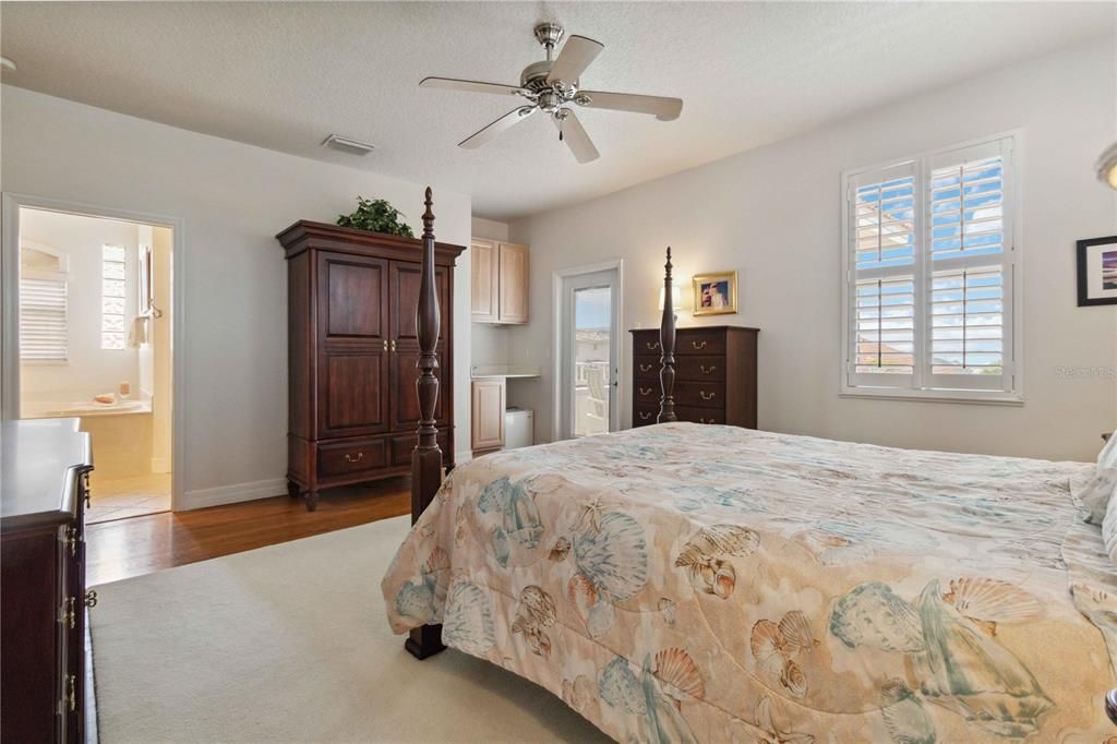 待售: $799,900 (3 贝兹, 3 浴室, 2701 平方英尺)