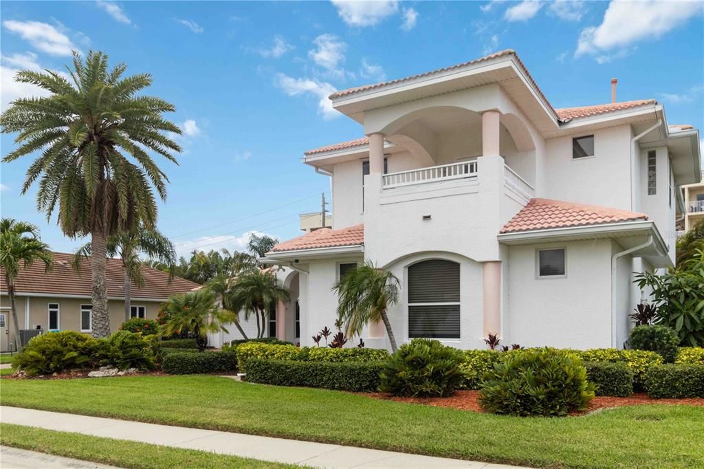 待售: $799,900 (3 贝兹, 3 浴室, 2701 平方英尺)