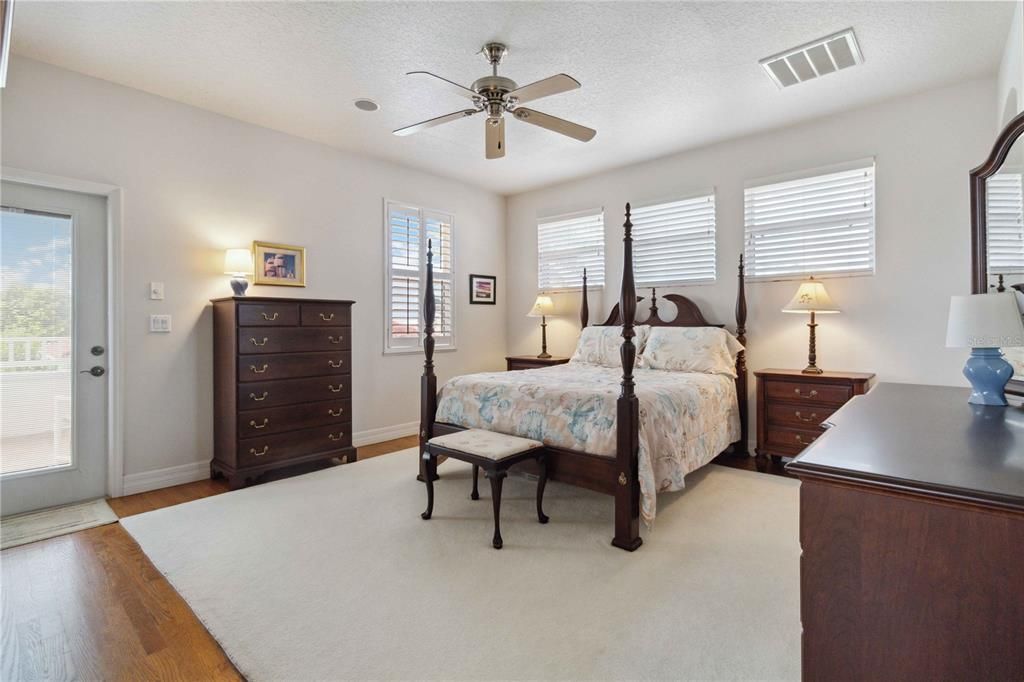 待售: $799,900 (3 贝兹, 3 浴室, 2701 平方英尺)