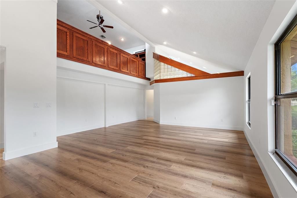 For Sale: $1,499,000 (5 beds, 4 baths, 4406 Square Feet)