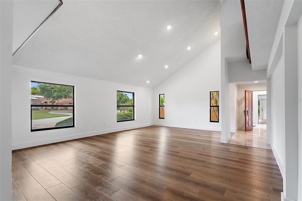 For Sale: $1,499,000 (5 beds, 4 baths, 4406 Square Feet)