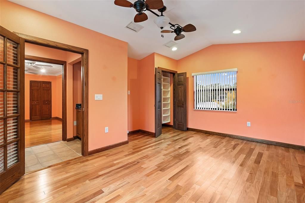 For Sale: $1,499,000 (5 beds, 4 baths, 4406 Square Feet)