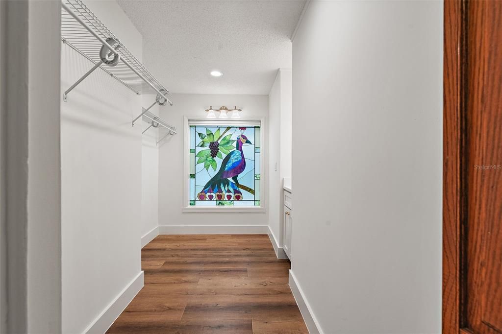 For Sale: $1,499,000 (5 beds, 4 baths, 4406 Square Feet)