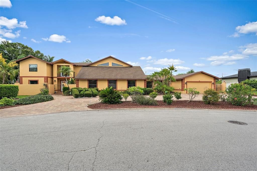 For Sale: $1,499,000 (5 beds, 4 baths, 4406 Square Feet)