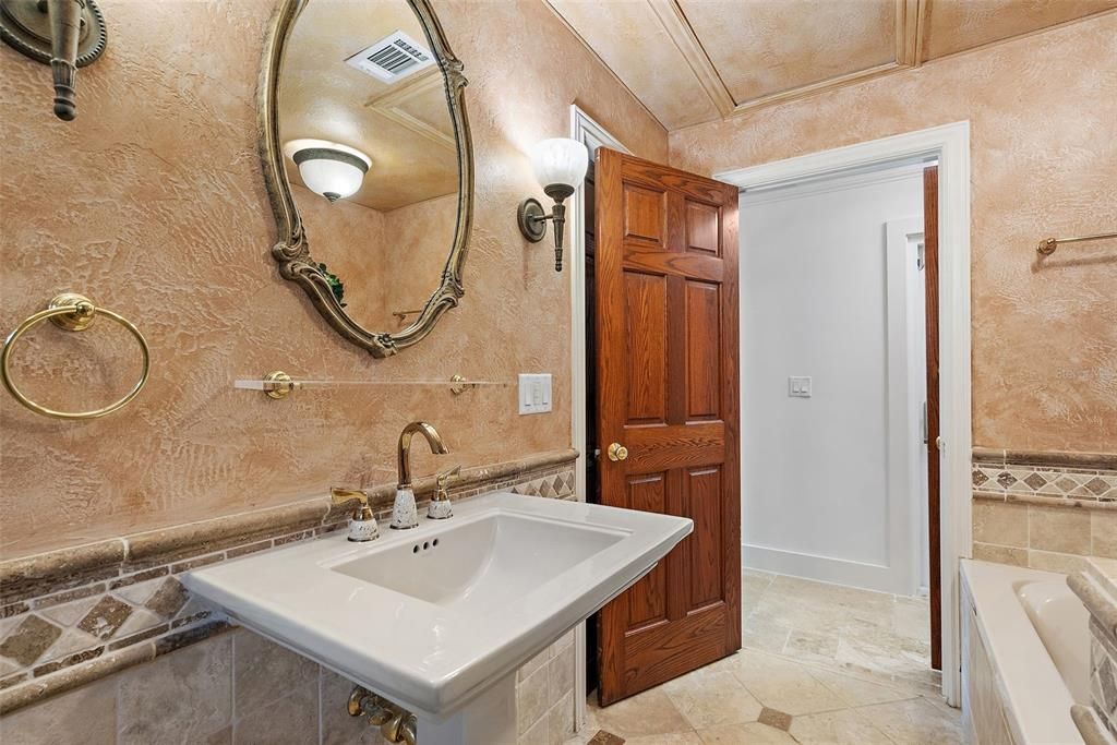 For Sale: $1,499,000 (5 beds, 4 baths, 4406 Square Feet)