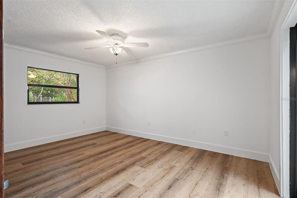 For Sale: $1,499,000 (5 beds, 4 baths, 4406 Square Feet)