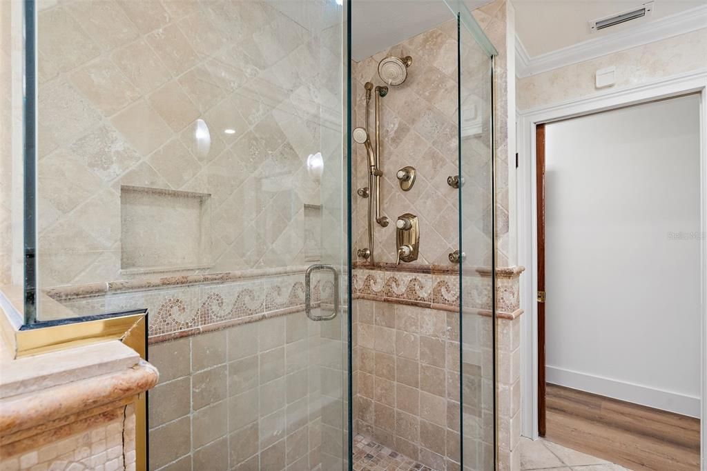 For Sale: $1,499,000 (5 beds, 4 baths, 4406 Square Feet)