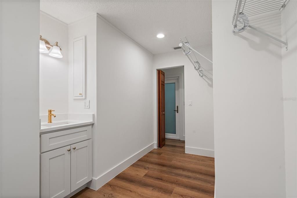 For Sale: $1,499,000 (5 beds, 4 baths, 4406 Square Feet)