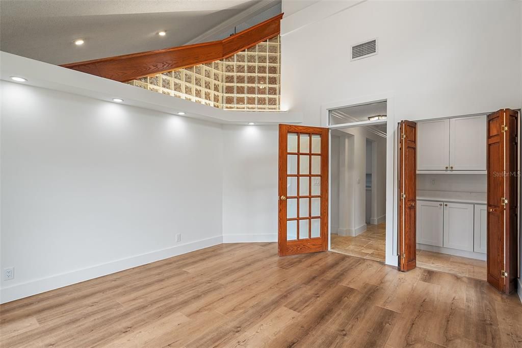 For Sale: $1,499,000 (5 beds, 4 baths, 4406 Square Feet)