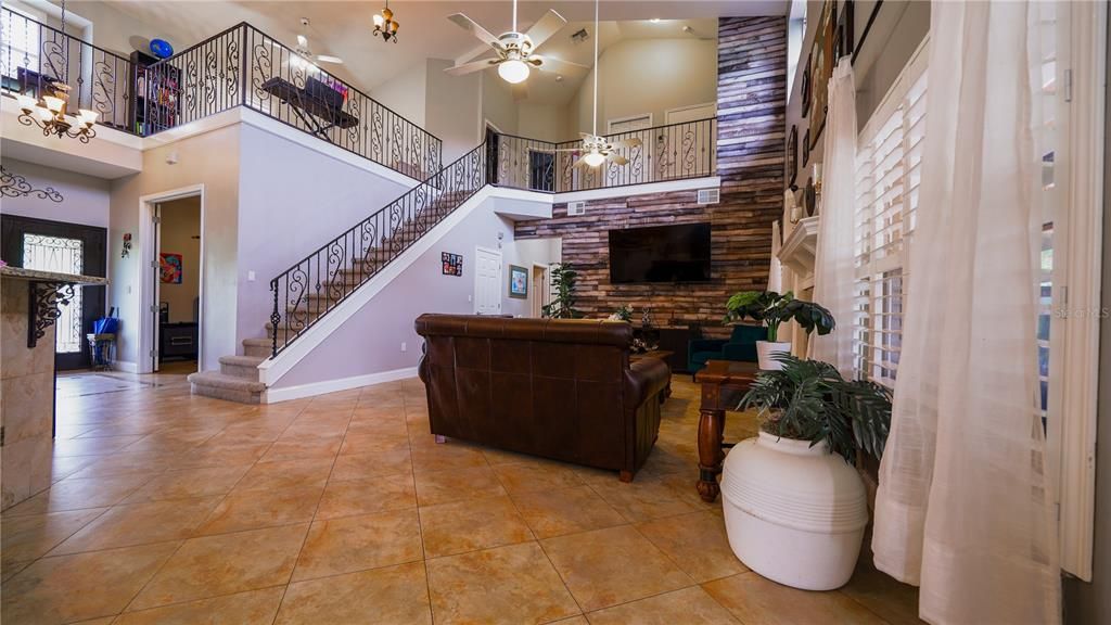 For Sale: $875,000 (5 beds, 2 baths, 3115 Square Feet)