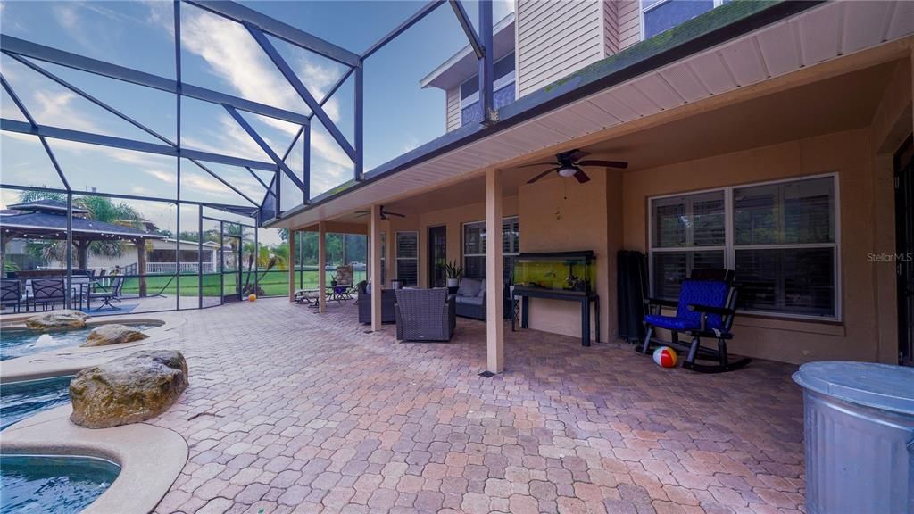 For Sale: $875,000 (5 beds, 2 baths, 3115 Square Feet)