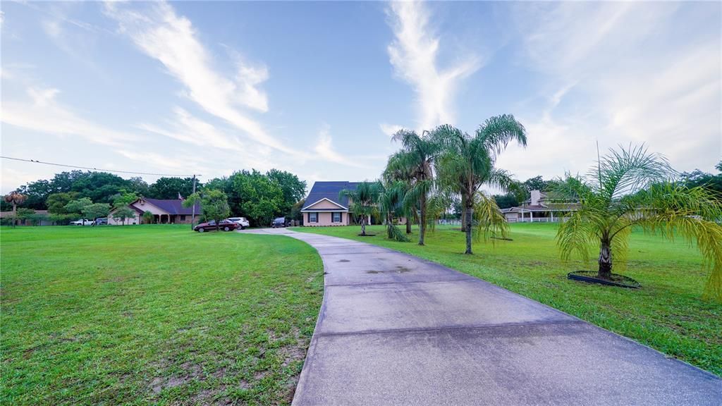 For Sale: $875,000 (5 beds, 2 baths, 3115 Square Feet)