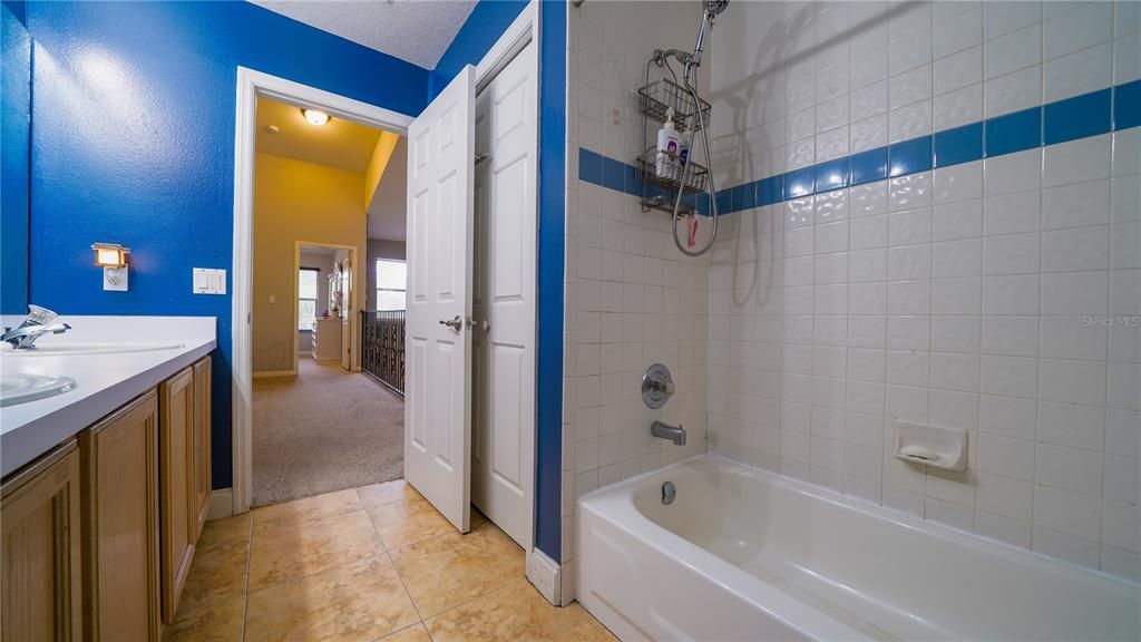 For Sale: $875,000 (5 beds, 2 baths, 3115 Square Feet)