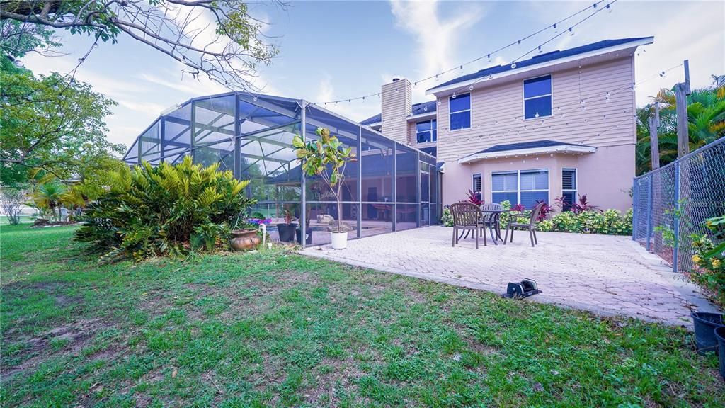 For Sale: $875,000 (5 beds, 2 baths, 3115 Square Feet)