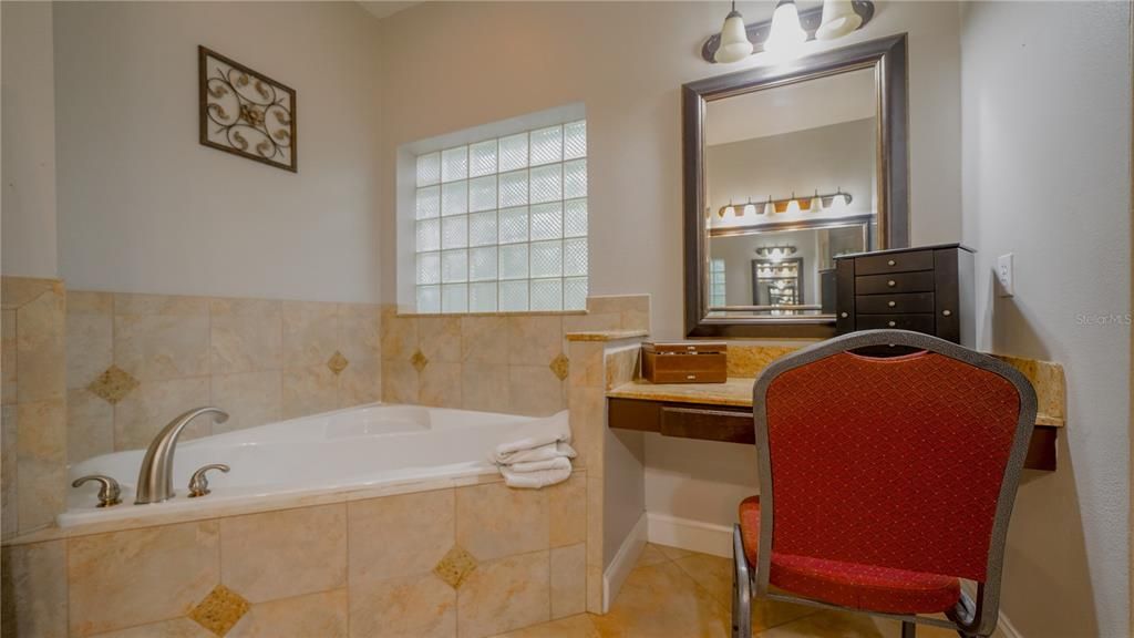 For Sale: $875,000 (5 beds, 2 baths, 3115 Square Feet)